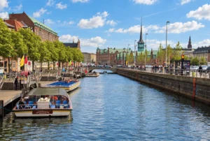 Hvad laver en ejendomsadministrator for en ejerforening, andelsboligforening eller grundejerforening?